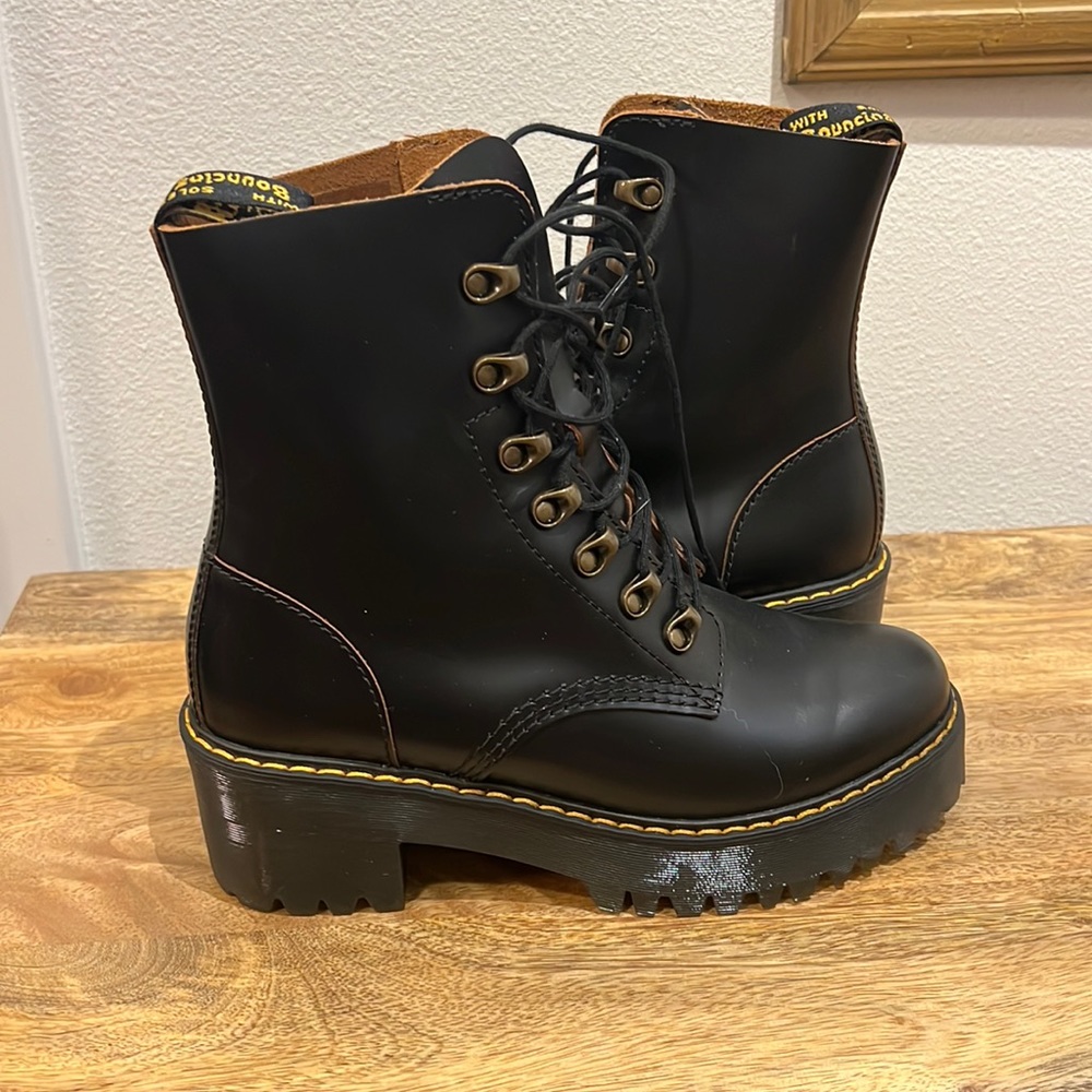 Dr. Martens Women's Leona Boots Brand New Size 9 - never worn.